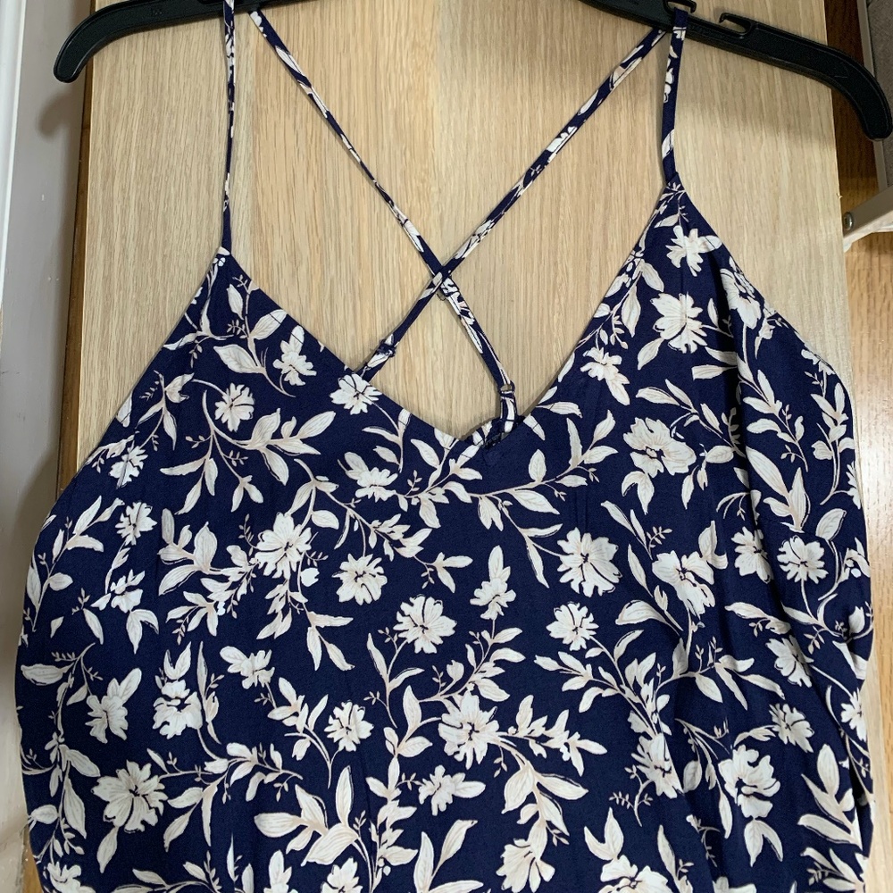 NWT Old Navy Floral Print Tank top, Size Large